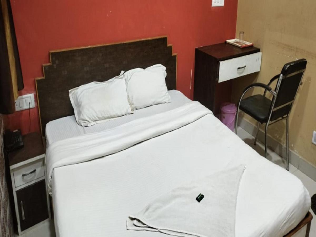 Hotel Kashi Varanasi Esterno foto
